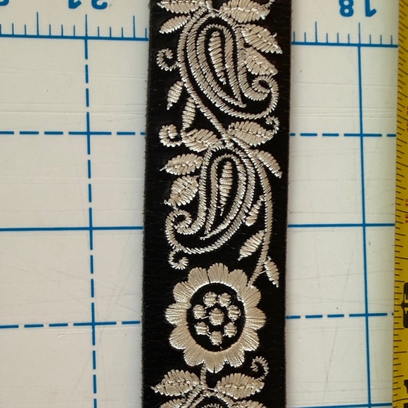 Lucky Brand Black and White Embroidered Belt - Picture 5 of 7